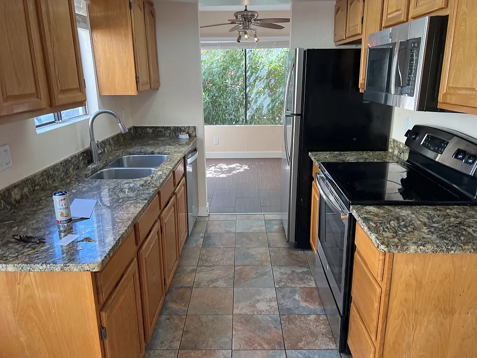 2 bed, 2.5 bath, 1152 sqft, $1,850 — Photo 2