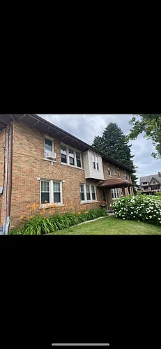 2405 E Locust St Photo 1