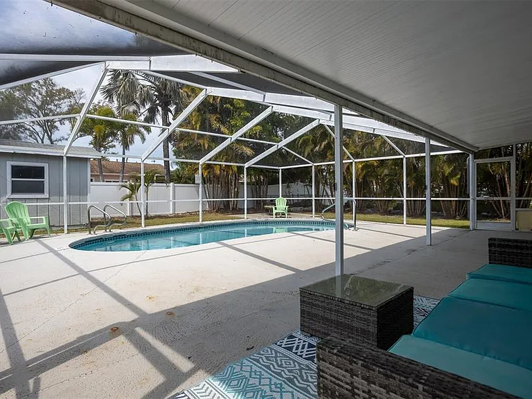 711 Bayshore Dr — Photo 37
