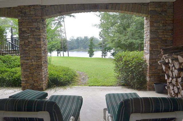 1st image of 135 Lake Ridge Dr