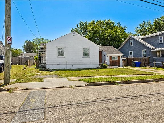 2nd image of 7932 Orchid Ave