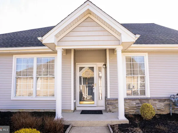 118 Caitlin Ln, Hamilton Township, NJ 08691