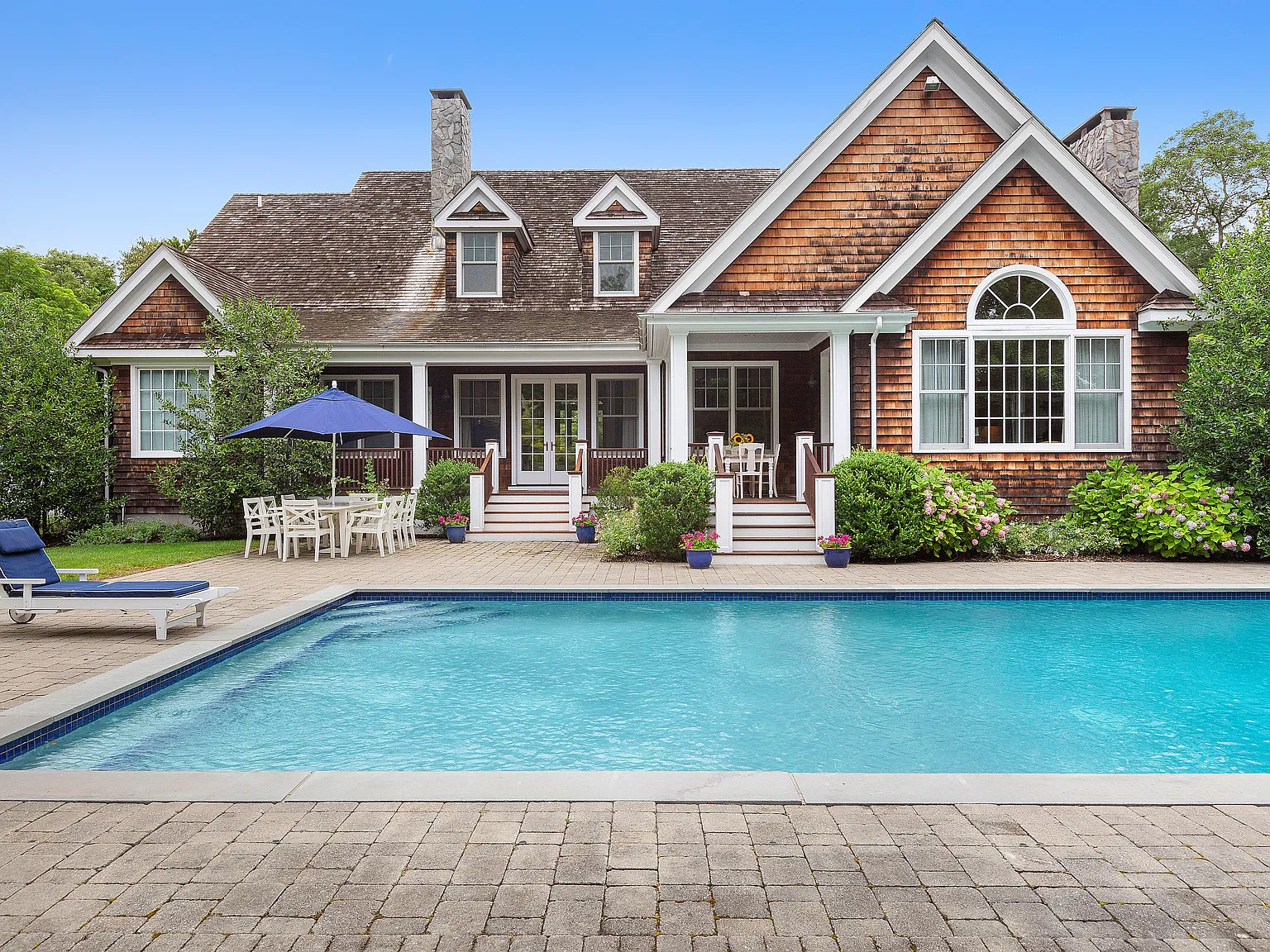 Quogue South - Spacious Post Modern — Photo 3