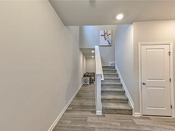 3rd image of 412 Auburn Station Dr