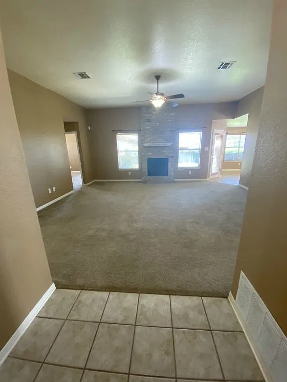 4 bed, 1858 sqft, $1,795 — Photo 2
