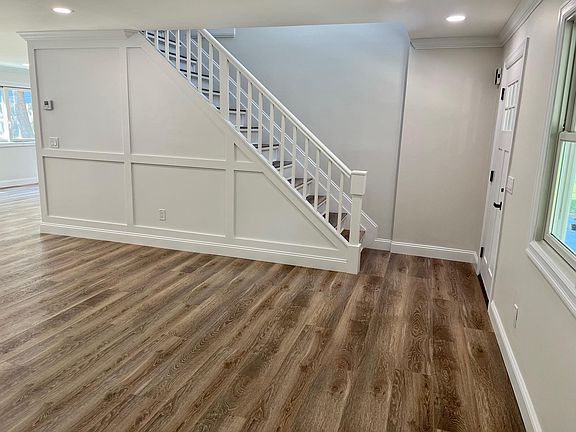 4th image of 37 Patricia Ln