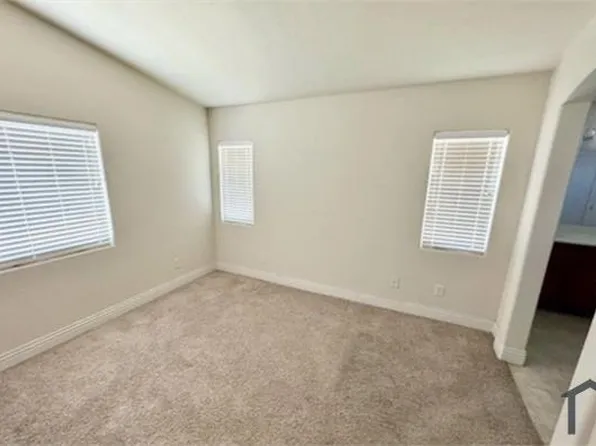 2820 China Cove St, Laughlin, NV 89029