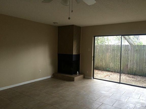 4th image of 382 Fairway Dr APT 20