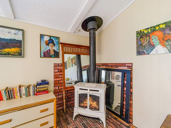 4th image of 20840 Lower Hillview Dr
