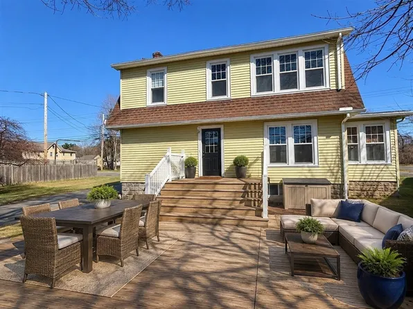 180 Russell Rd, Westfield, MA 01085
