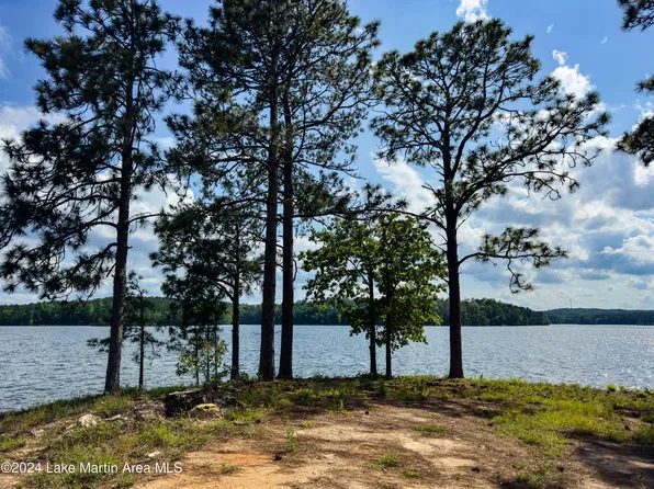 97 Heritage Dr, Alexander City, AL 35010