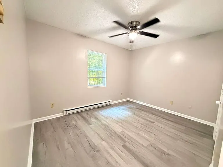 1024 Blair St — Photo 4