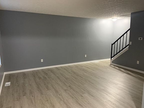 2nd image of 468 Heritage Cir