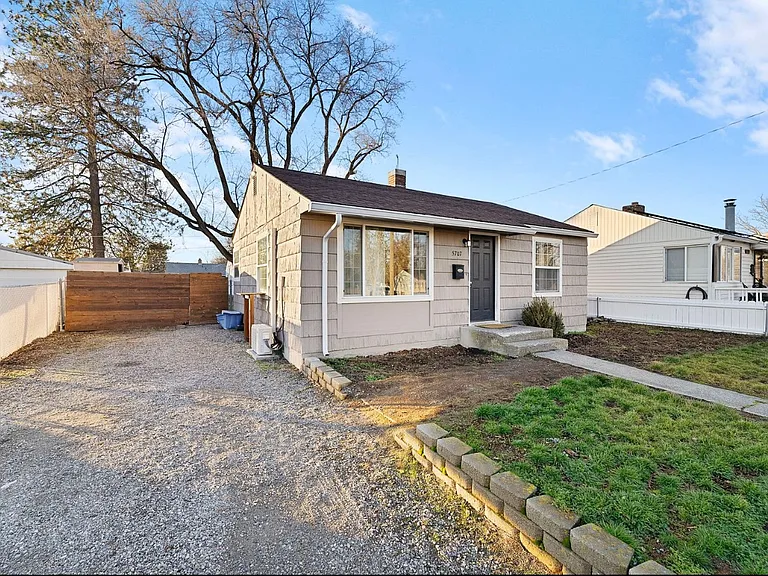 5707 N Lindeke St — Photo 8