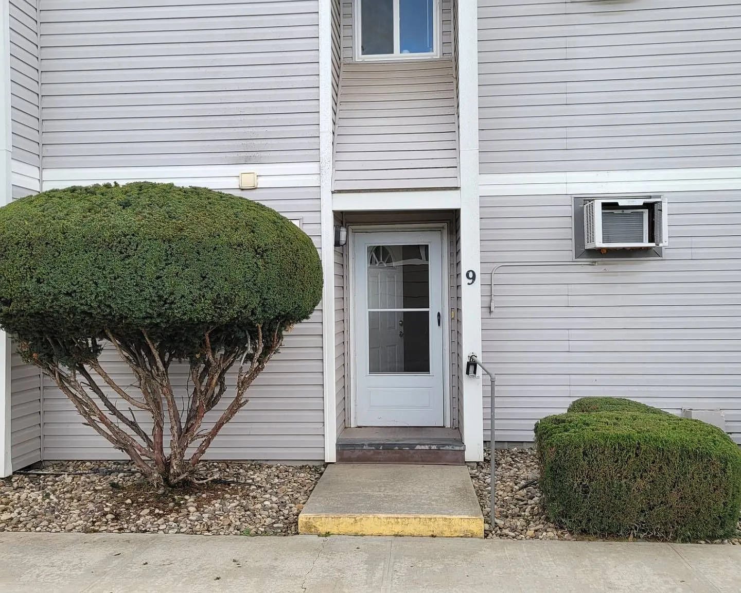 AC-0000 | 1715 Center Ave — Photo 3
