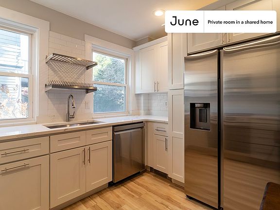 4th image of 41 Brook St #A