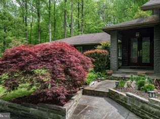 11220 Popes Head Rd, Fairfax, VA 22030