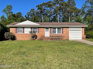 25 Victoria Rd, Jacksonville, NC 28546