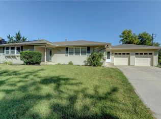 1602 Pawnee St, Leavenworth, KS 66048