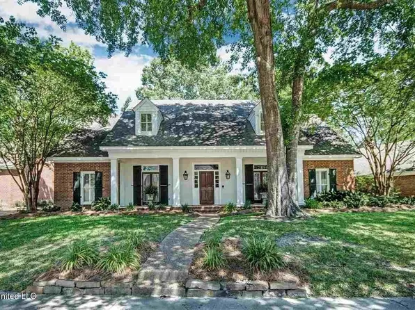 5145 Canton Heights Dr, Jackson, MS 39211