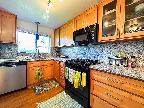 3rd image of 1225 Vienna Dr Spc 945