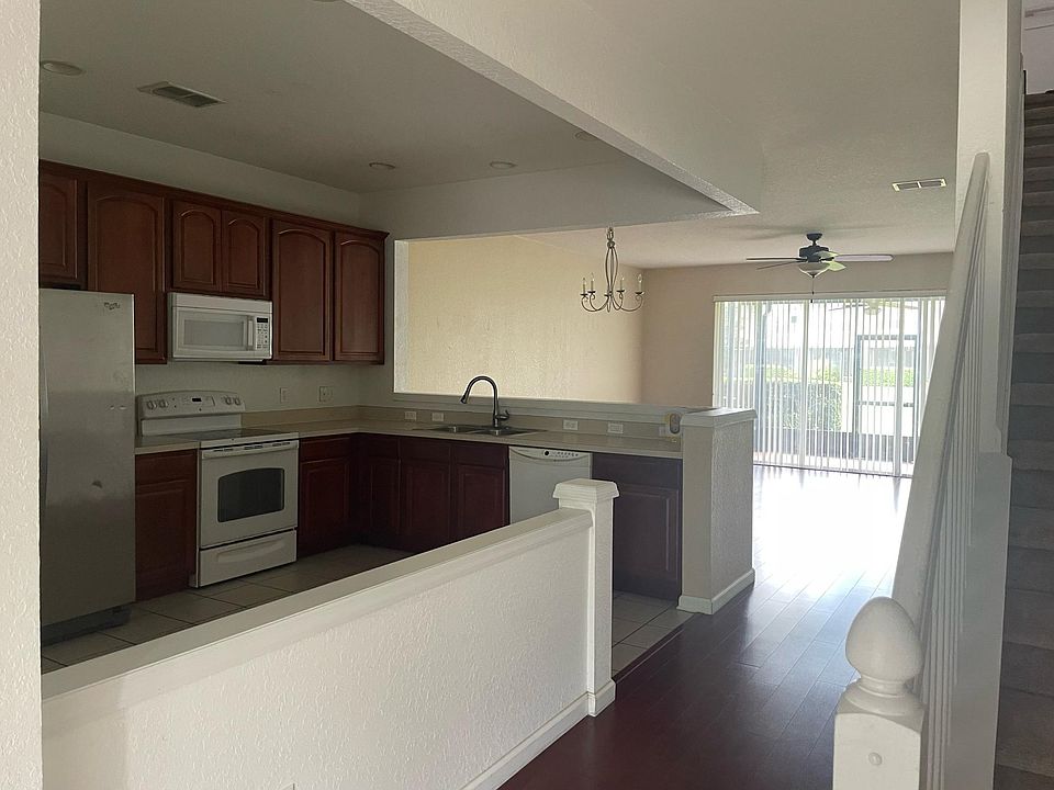 1st image of 1043 Rock Harbor Ave