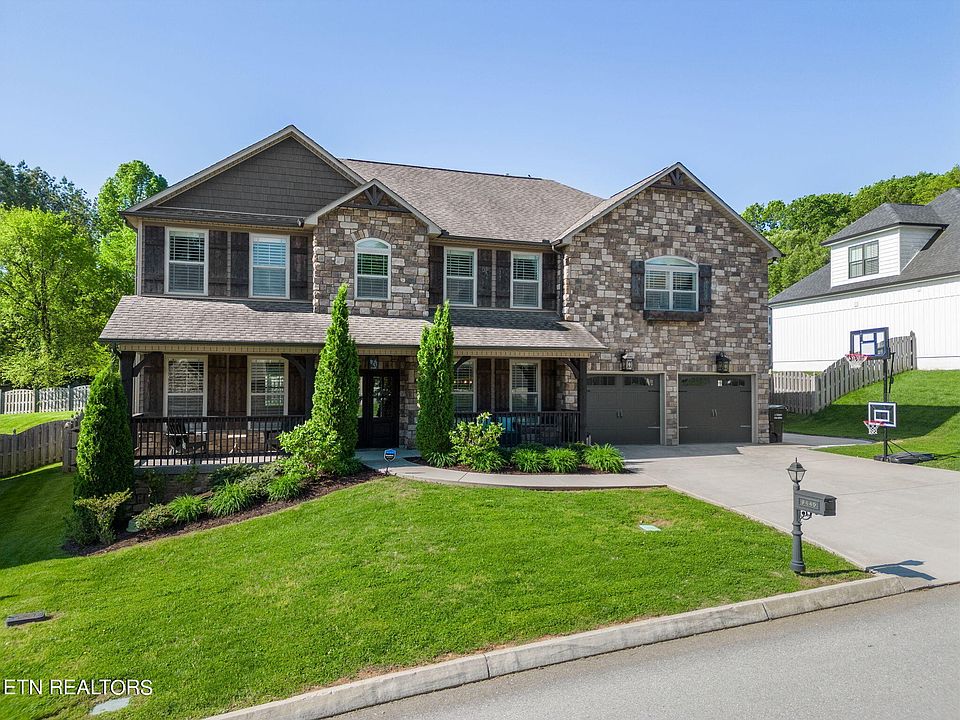 1st image of 9446 Gladiator Ln