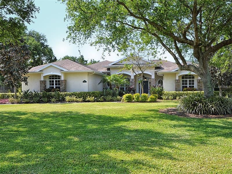 1st image of 830 Highland Cir