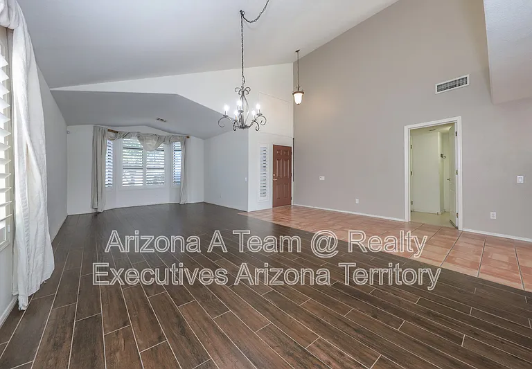 831 S Rincon Rising Rd — Photo 4