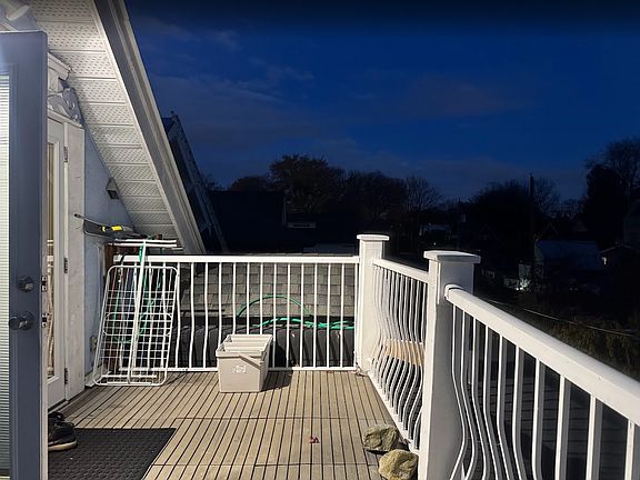 4th image of 870 W 19th Ave #2