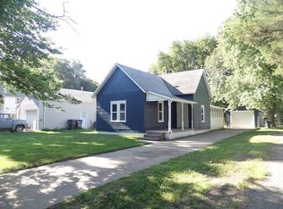423 W 10th St, Newton, KS 67114