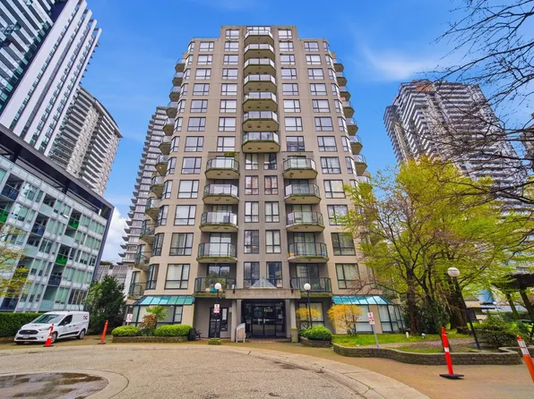 828 Agnes St #603, New Westminster, BC V3M 6R4