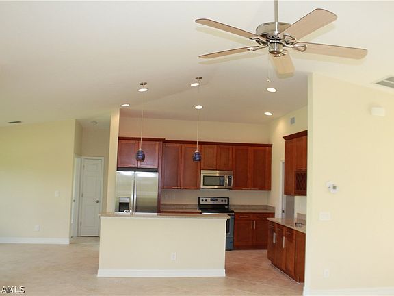 5th image of 4128 SW 9th Place Cpe
