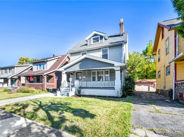 13315 Thornhurst Ave, Garfield Heights, OH 44105