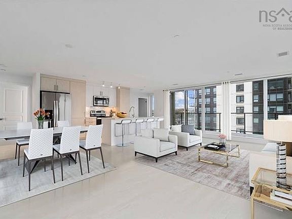 5th image of 72 Seapoint Rd