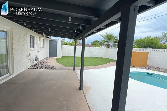 7321 E Coronado Rd — Photo 9