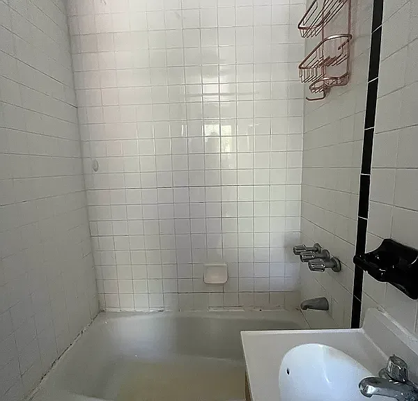 2101 Westbury Ct #2B — Photo 8