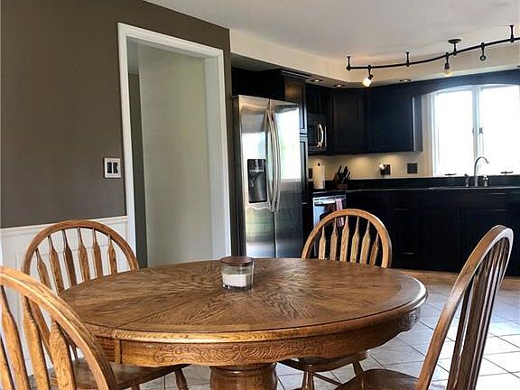 5th image of 173 Sherwood Dr