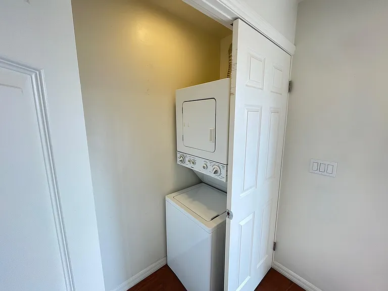 422 Grand Ave #A — Photo 26