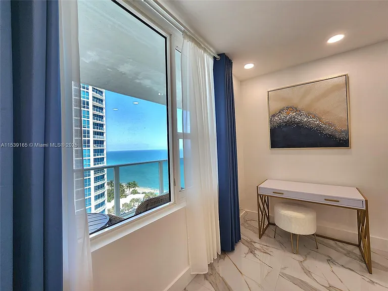 3505 S Ocean Dr #1509 — Photo 13