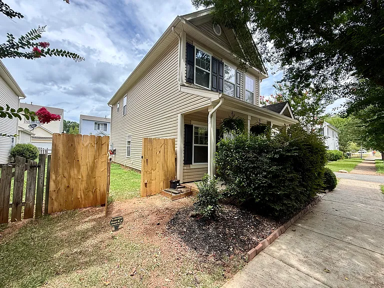 7007 McLothian Ln — Photo 31