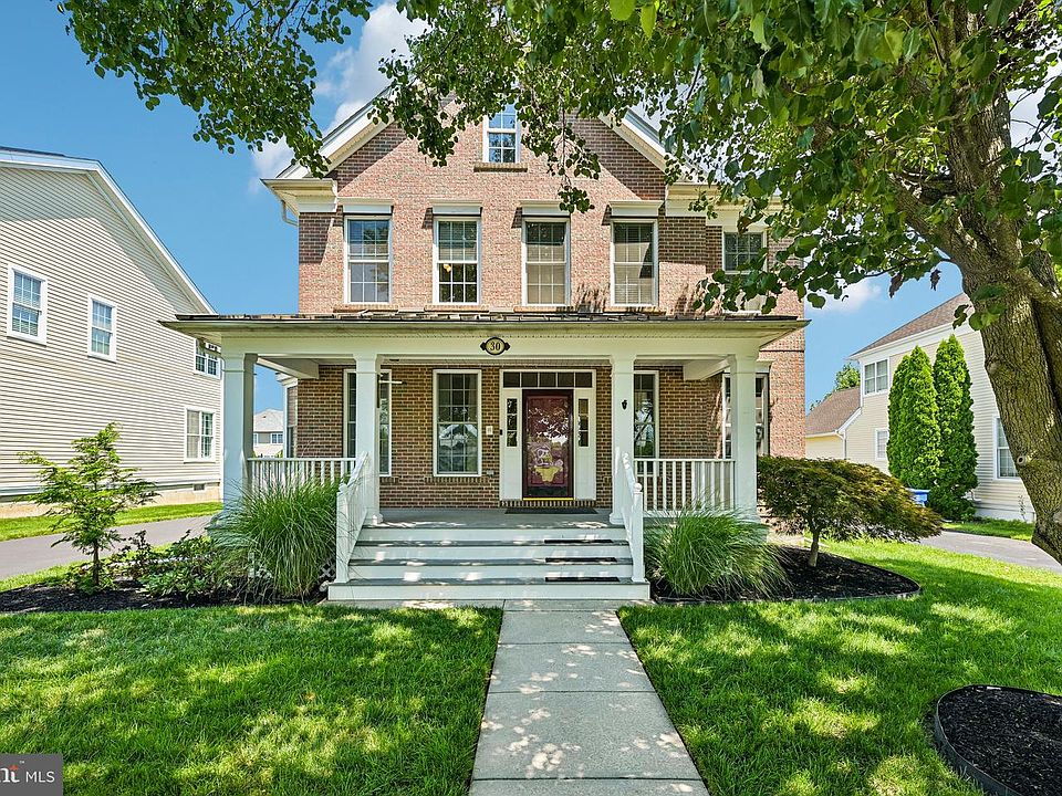 1st image of 30 Wright Dr