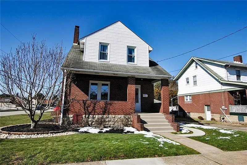 201 Hill Ave photo 1