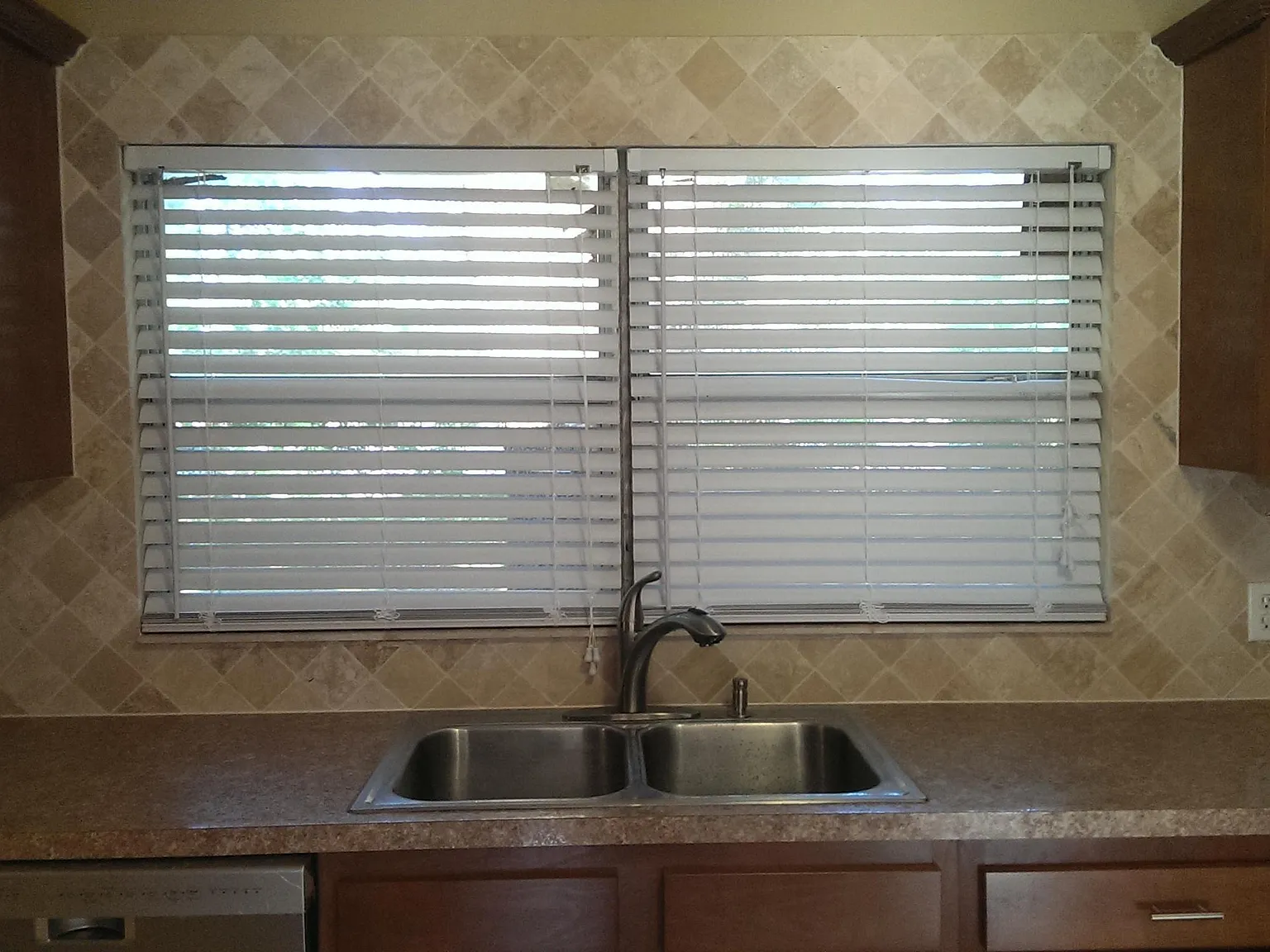 3 bed, 1.5 bath, 1014 sqft, $1,700 — Photo 3