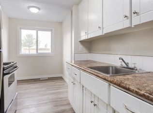 Lynbrook Townhouses, Moose Jaw, SK S6H 7A9