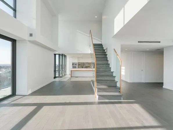 320 Adolphus Avenue image 8 of 35