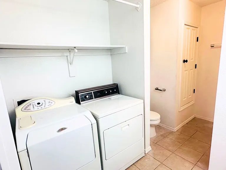 3501 SW Victoria Pl #2 — Photo 19