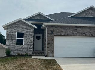 1137 W Crane Dr, Nixa, MO 65714