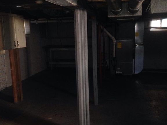 3rd image of 50750 Jefferson Ave