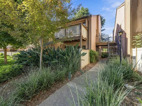 512 Woodside Oaks APT 7, Sacramento, CA 95825